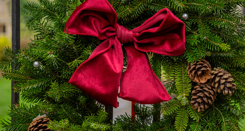 Christmas Wreath outside Avebury Manor House, credit James Dobson